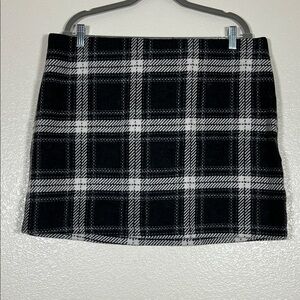 Black and white plaid skirt, size XL/2X